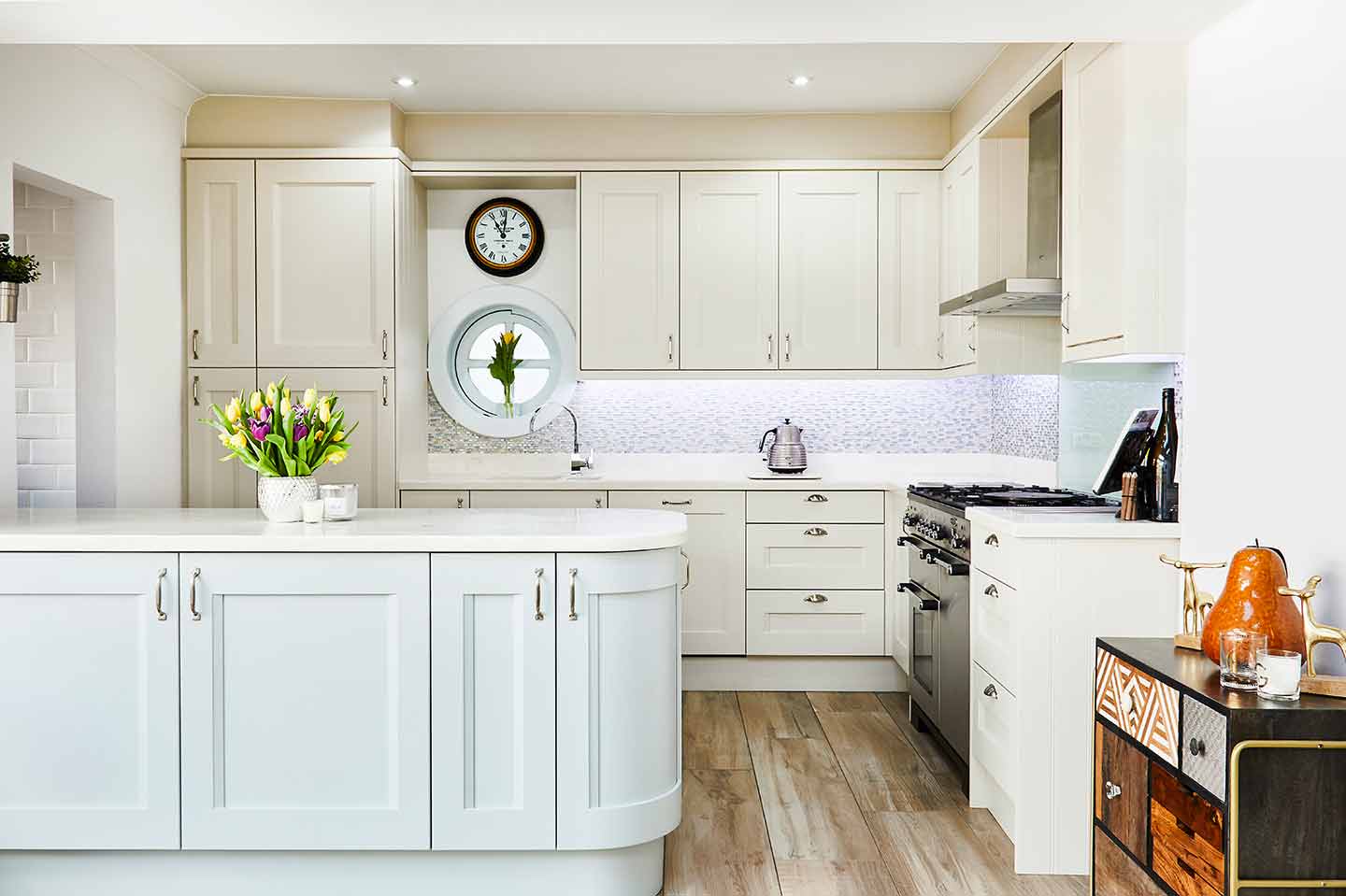 bespoke shaker kitchen